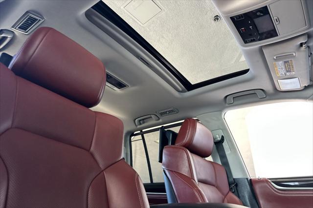 used 2016 Lexus LX 570 car, priced at $53,998