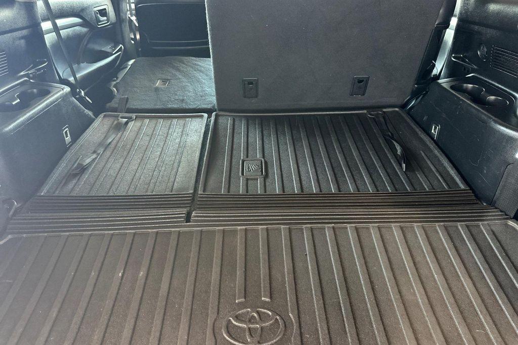 used 2015 Toyota Highlander car, priced at $17,388