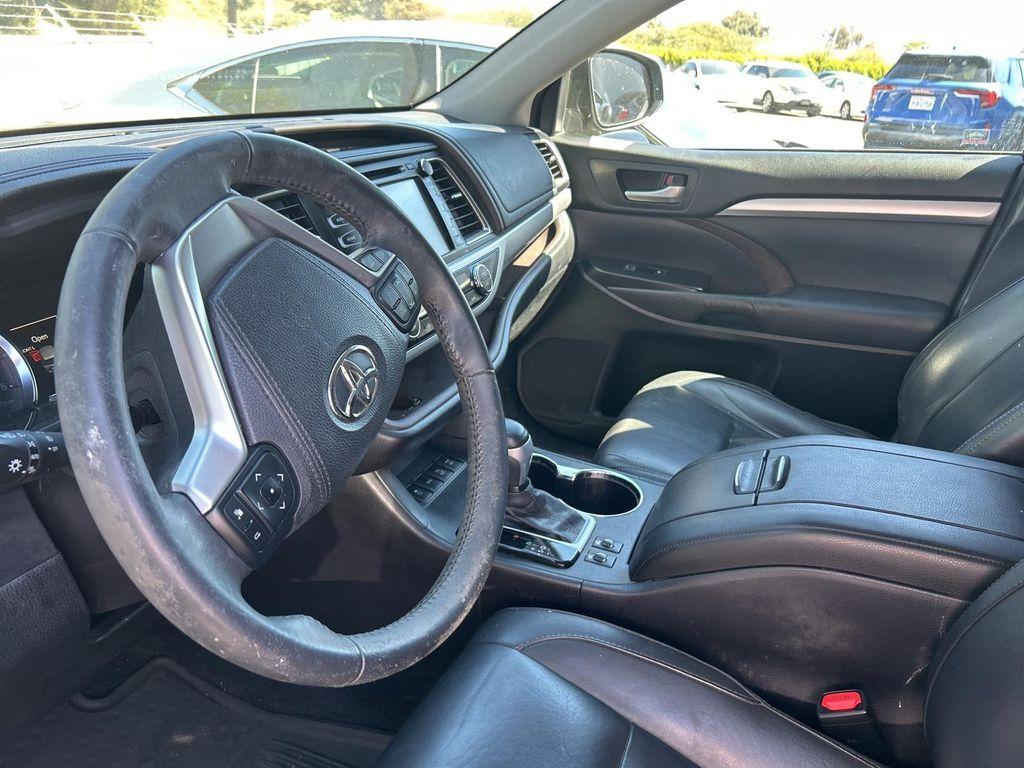 used 2015 Toyota Highlander car, priced at $17,588