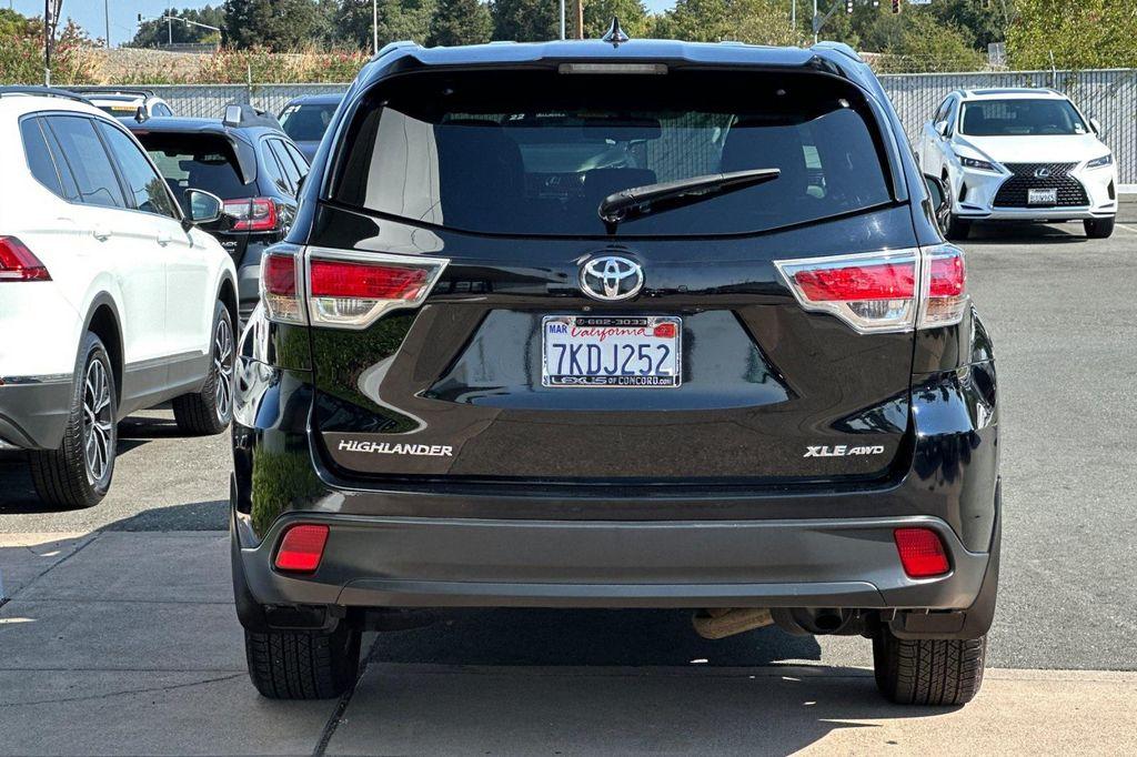 used 2015 Toyota Highlander car, priced at $17,388