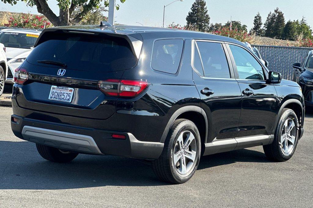 used 2023 Honda Pilot car, priced at $34,588