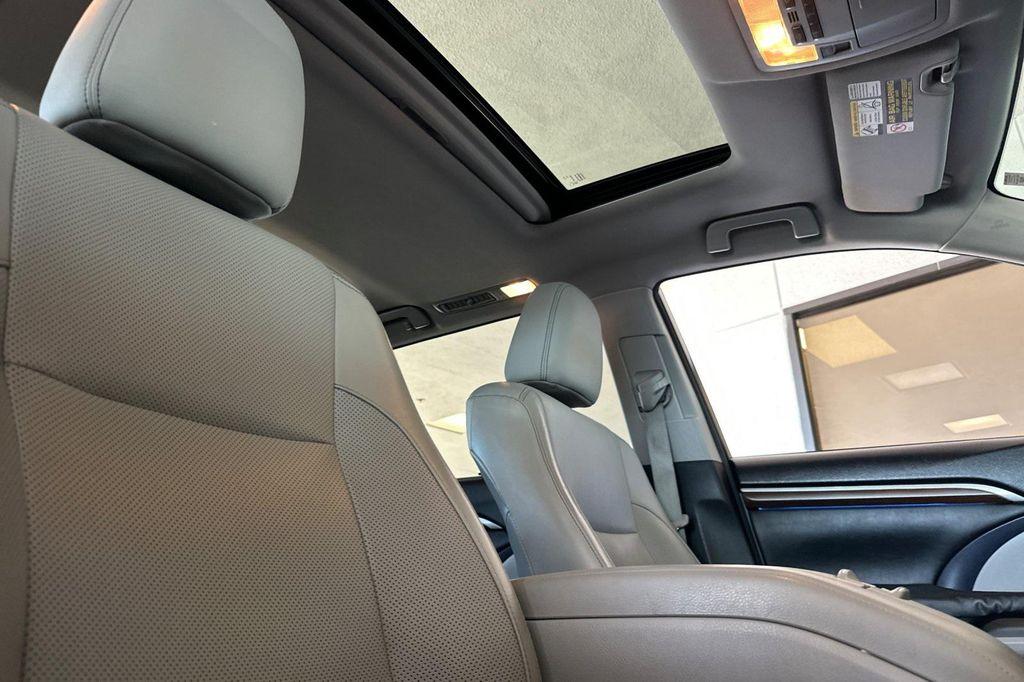 used 2015 Toyota Highlander Hybrid car, priced at $22,998