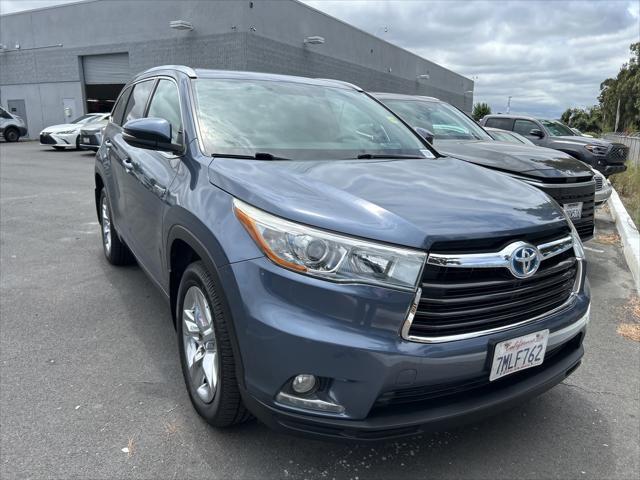 used 2015 Toyota Highlander Hybrid car, priced at $23,998