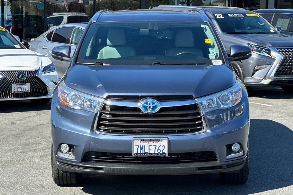 used 2015 Toyota Highlander Hybrid car, priced at $22,998