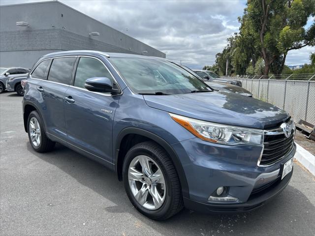 used 2015 Toyota Highlander Hybrid car, priced at $23,998