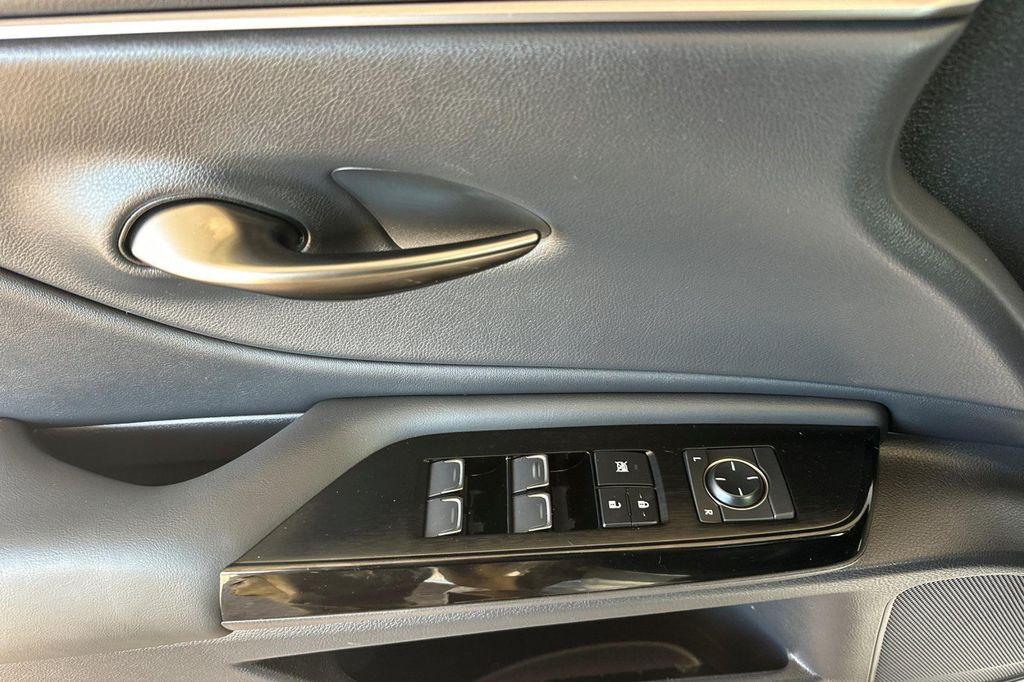 used 2024 Lexus ES 350 car, priced at $38,588