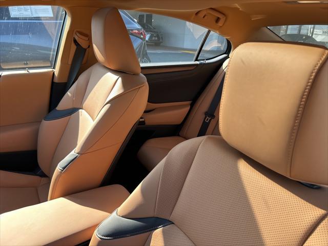 used 2024 Lexus ES 300h car, priced at $46,998