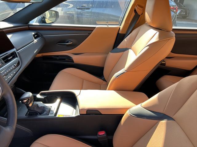 used 2024 Lexus ES 300h car, priced at $46,998