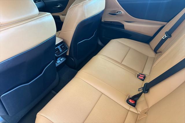 used 2024 Lexus ES 300h car, priced at $43,998