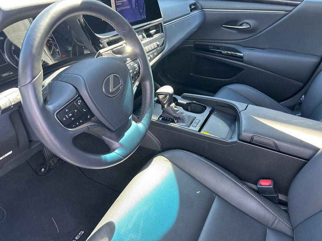 used 2025 Lexus ES 300h car, priced at $44,998