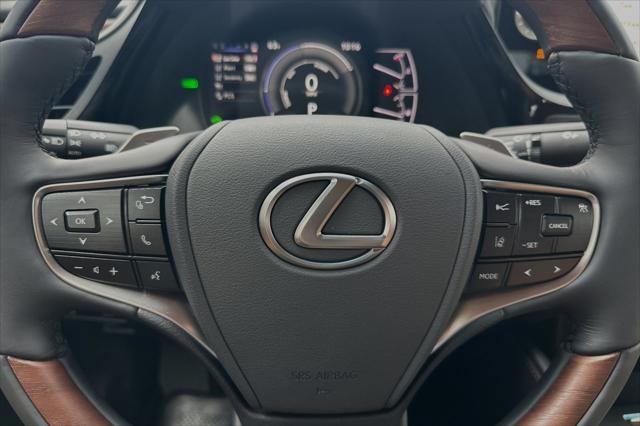 new 2025 Lexus ES 300h car, priced at $56,609