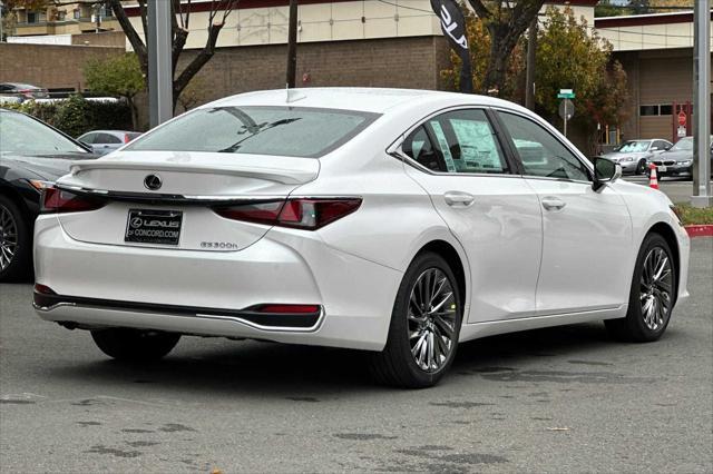 new 2025 Lexus ES 300h car, priced at $56,609