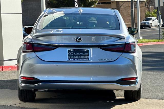 new 2025 Lexus ES 300h car, priced at $56,939