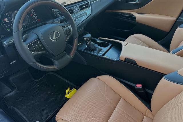 new 2025 Lexus ES 300h car, priced at $56,939