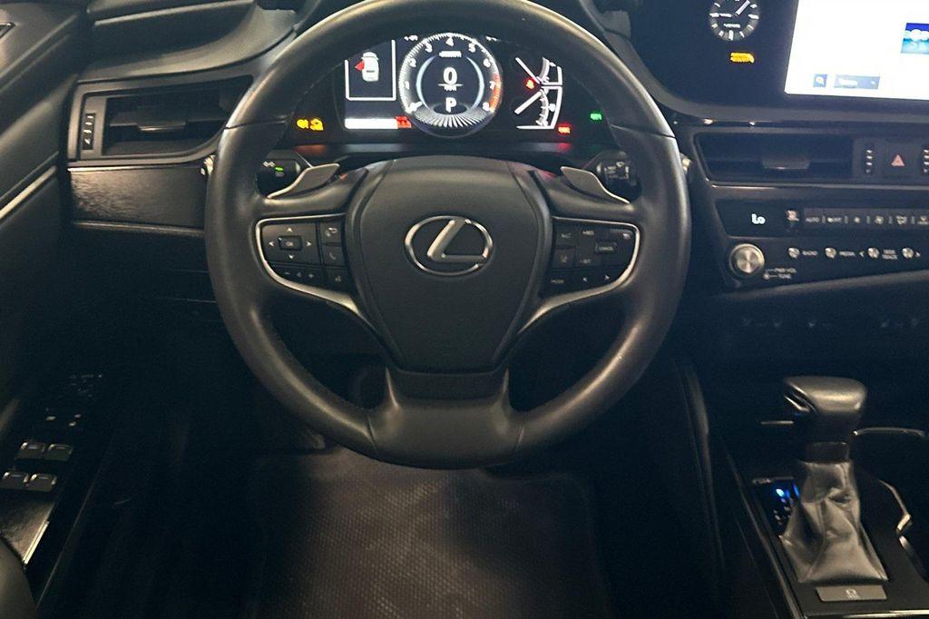 used 2025 Lexus ES 350 car, priced at $41,588