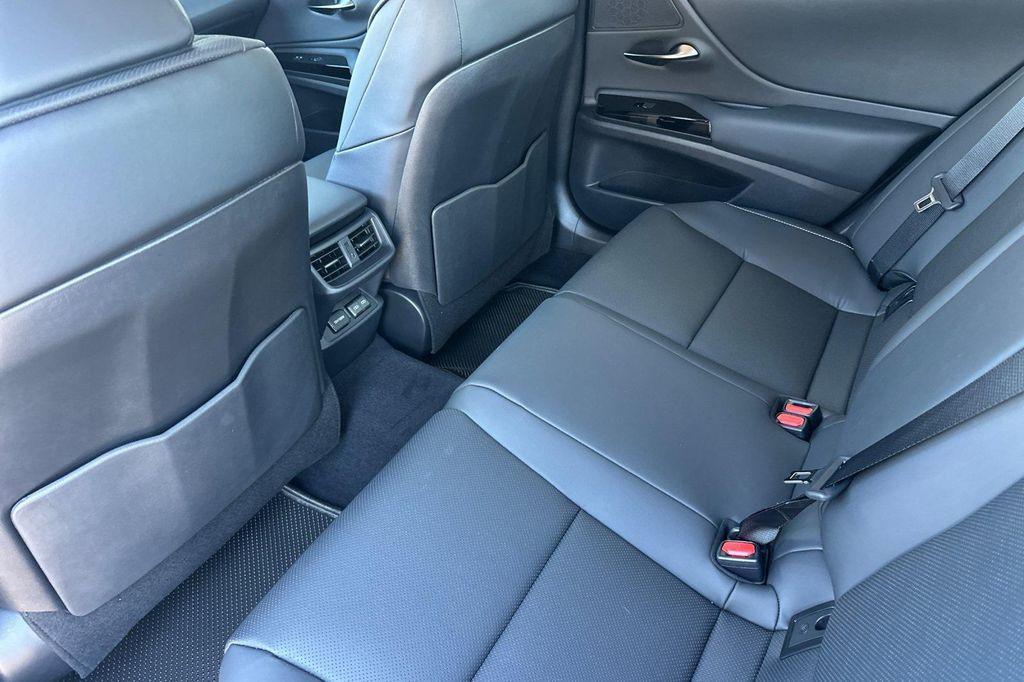 new 2025 Lexus ES 350 car, priced at $49,719