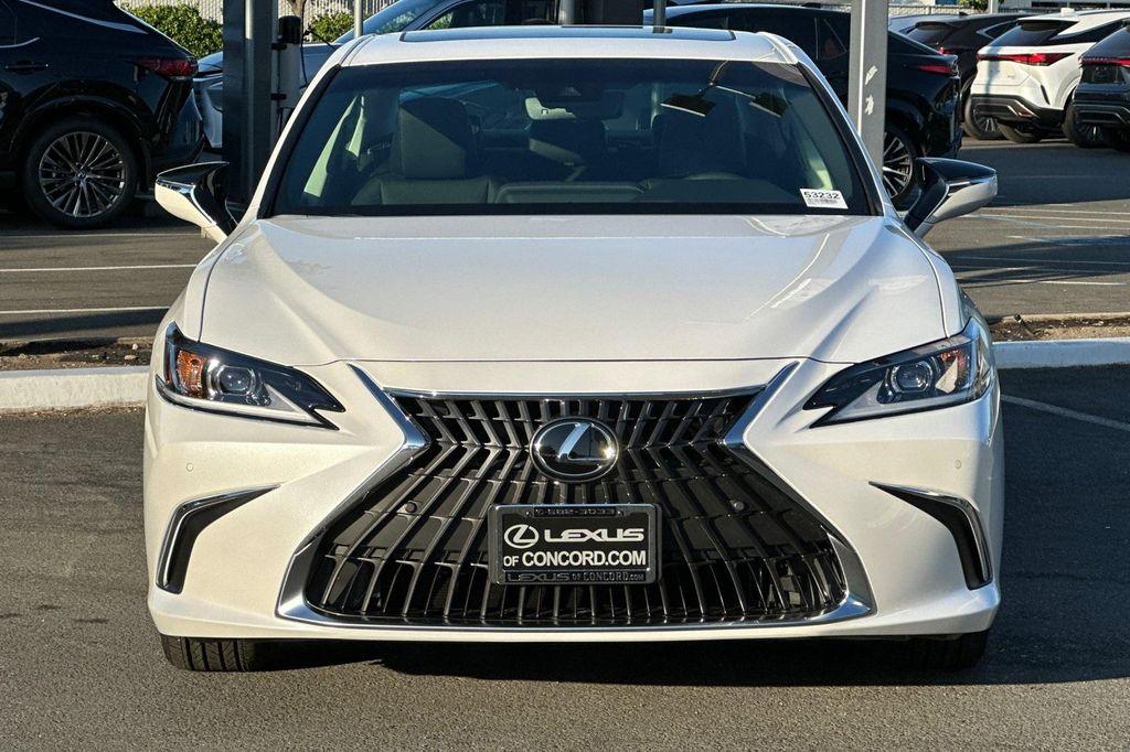 new 2025 Lexus ES 350 car, priced at $47,714