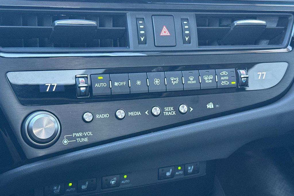 new 2025 Lexus ES 350 car, priced at $47,714