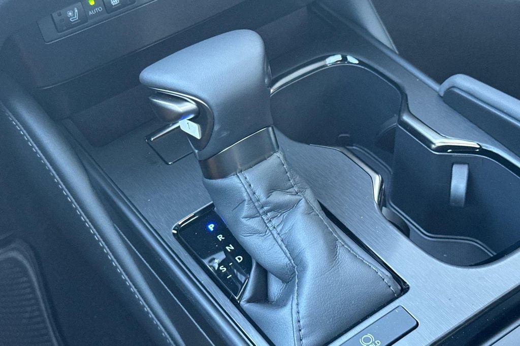 new 2025 Lexus ES 350 car, priced at $47,714