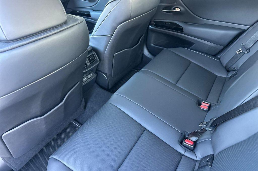 new 2025 Lexus ES 300h car, priced at $51,519