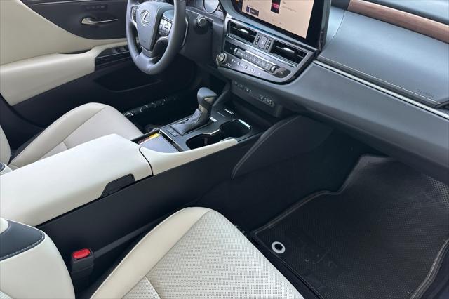 new 2025 Lexus ES 300h car, priced at $50,399