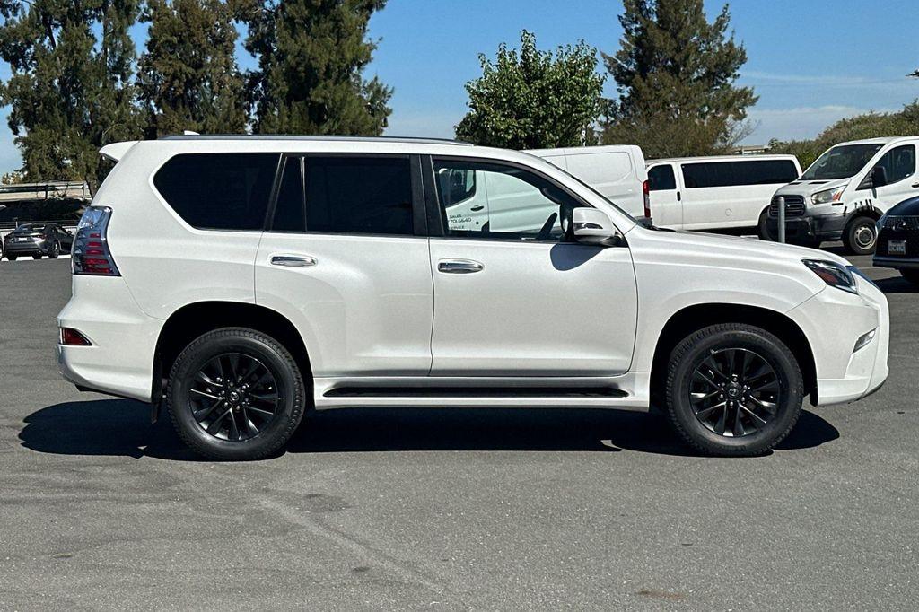 used 2022 Lexus GX 460 car, priced at $51,998