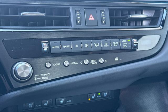 new 2025 Lexus ES 300h car, priced at $50,899
