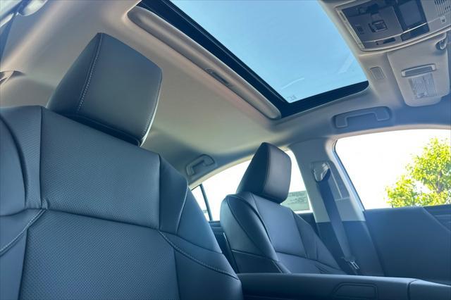 new 2025 Lexus ES 300h car, priced at $50,899