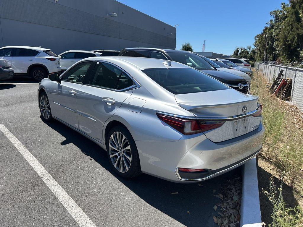 used 2019 Lexus ES 300h car, priced at $24,998