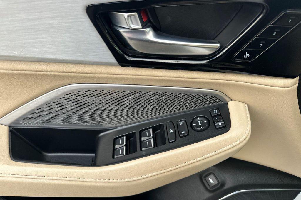 used 2022 Acura MDX car, priced at $33,998