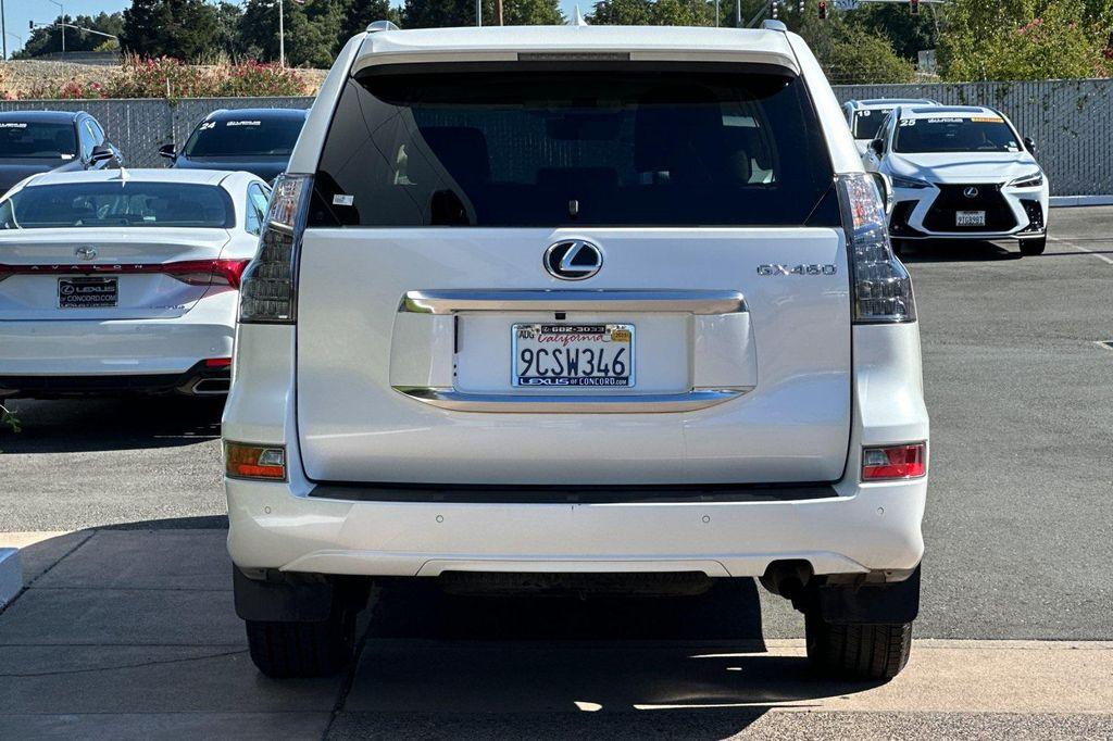 used 2022 Lexus GX 460 car, priced at $53,788