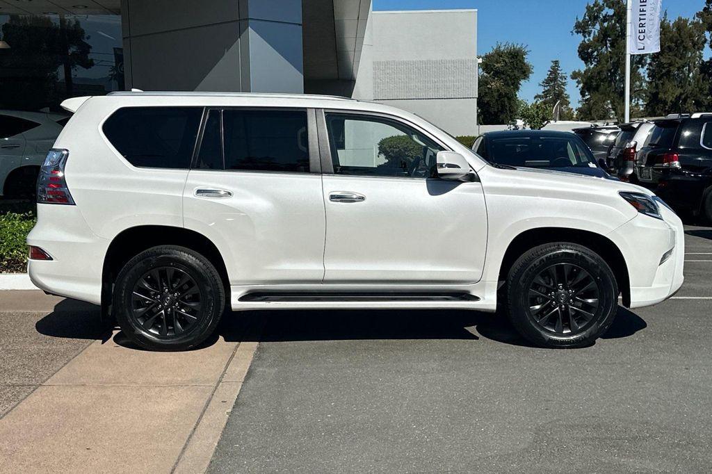 used 2022 Lexus GX 460 car, priced at $53,788