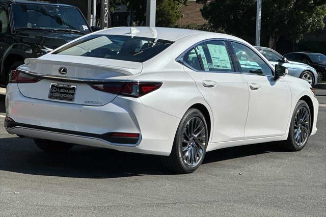 used 2025 Lexus ES 300h car, priced at $52,998