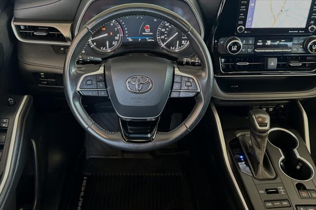 used 2020 Toyota Highlander car, priced at $32,388