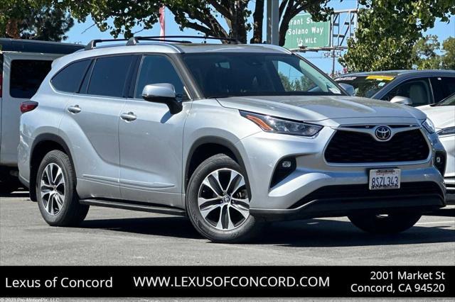 used 2020 Toyota Highlander car, priced at $32,388