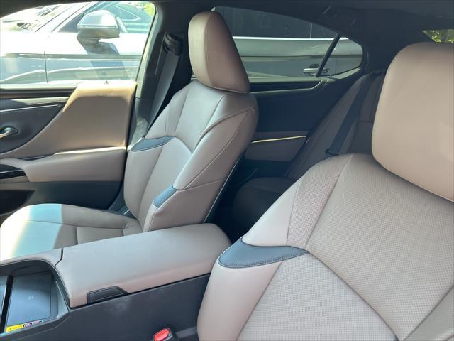 used 2025 Lexus ES 350 car, priced at $43,998