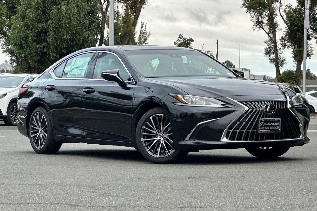 new 2025 Lexus ES 300h car, priced at $51,019