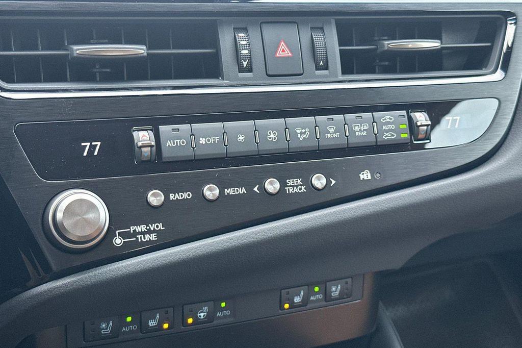 new 2025 Lexus ES 300h car, priced at $51,019