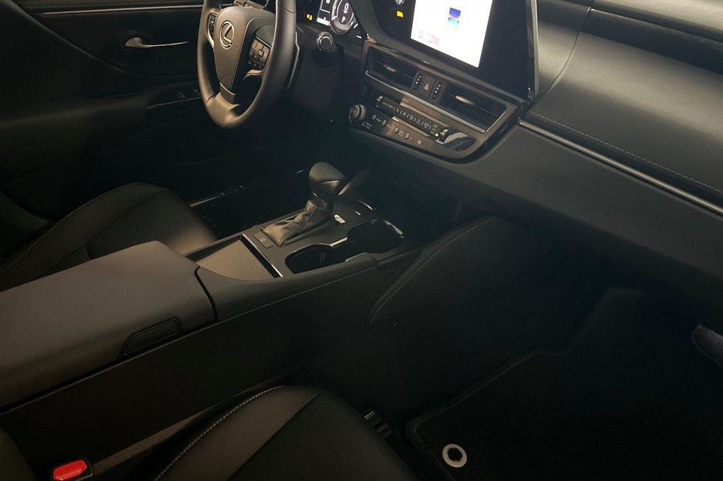 new 2025 Lexus ES 350 car, priced at $44,164