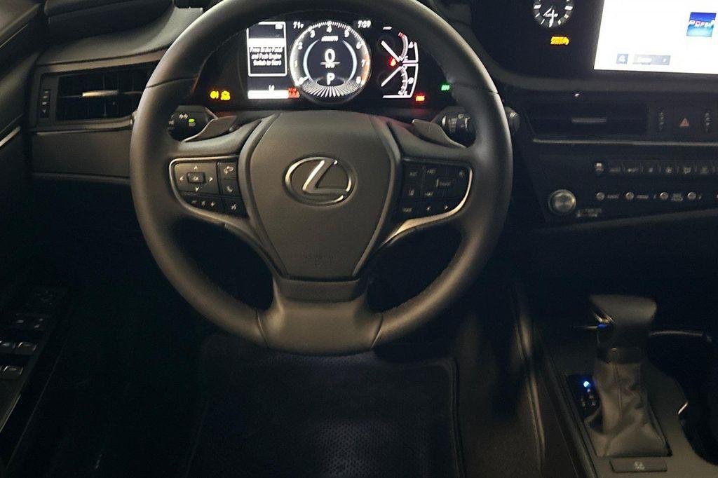 new 2025 Lexus ES 350 car, priced at $44,164