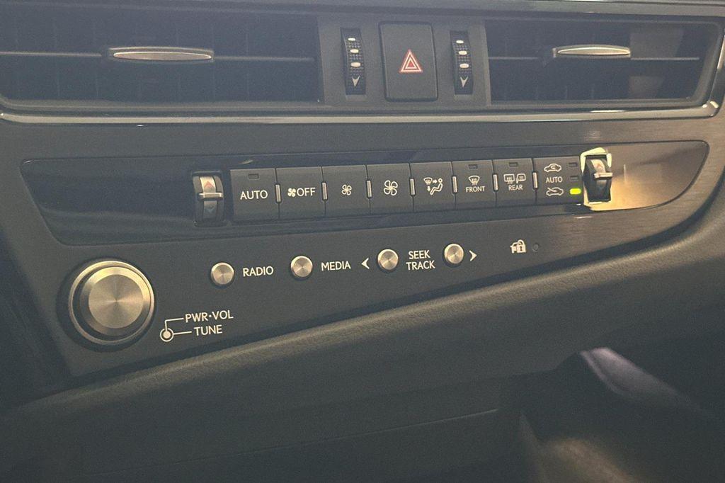 new 2025 Lexus ES 350 car, priced at $44,164