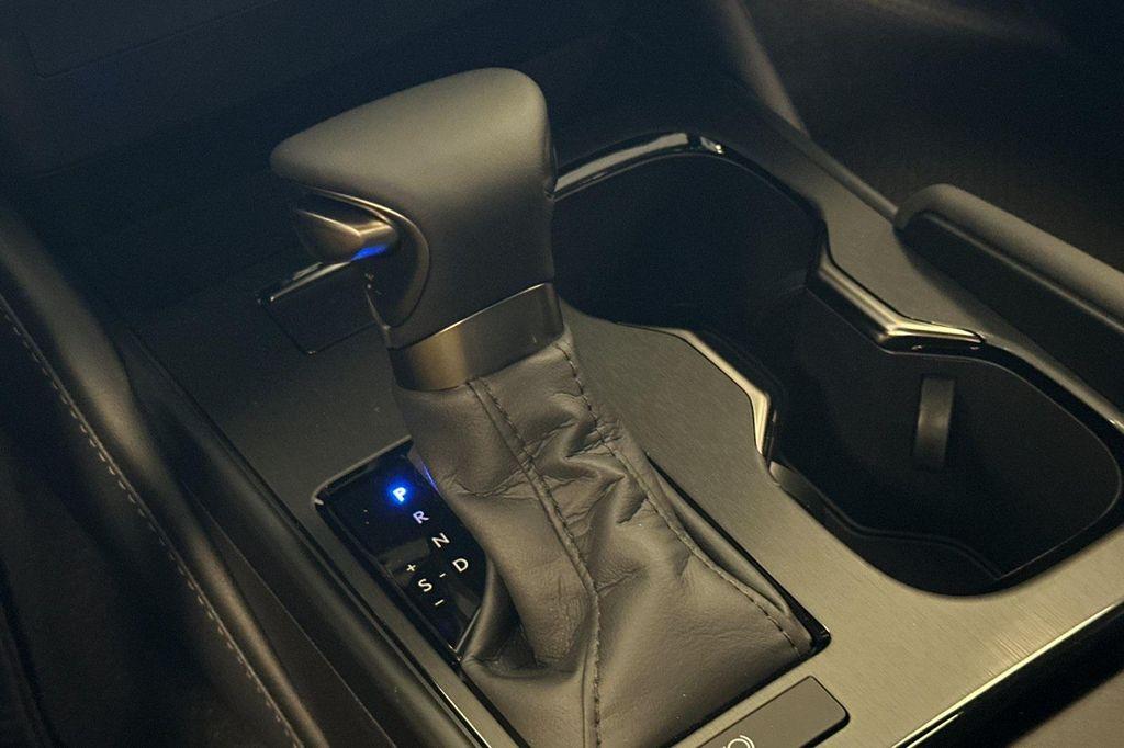 new 2025 Lexus ES 350 car, priced at $44,164