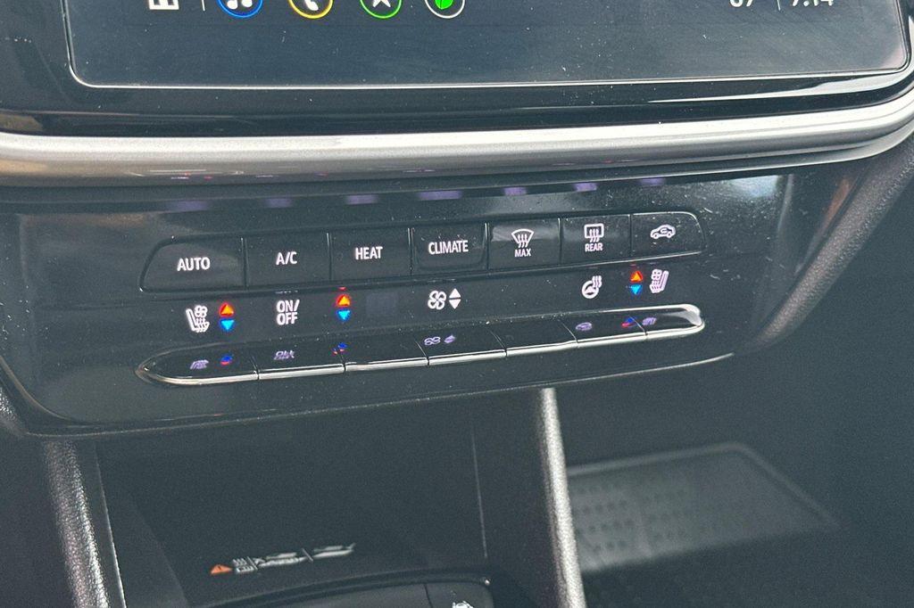 used 2023 Chevrolet Bolt EUV car, priced at $19,998