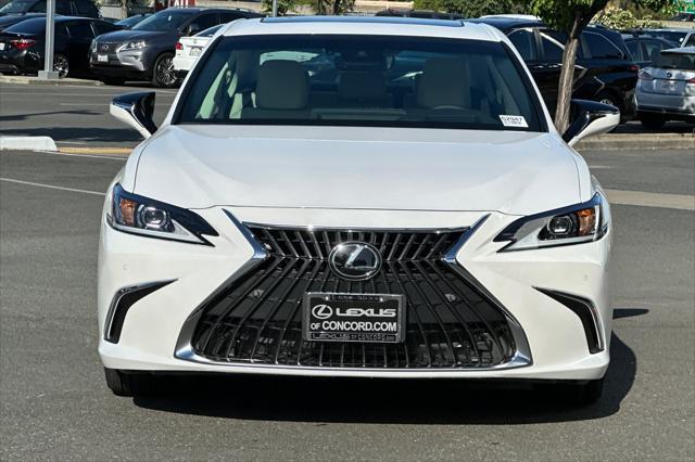 new 2025 Lexus ES 300h car, priced at $52,339