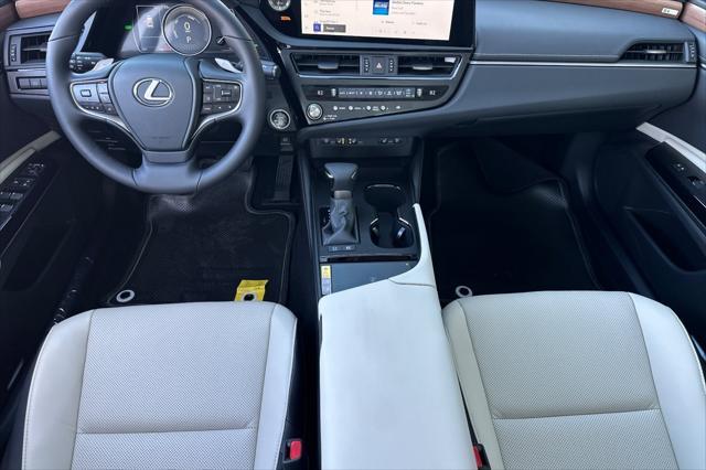 new 2025 Lexus ES 300h car, priced at $52,339