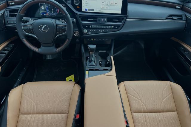 new 2025 Lexus ES 350 car, priced at $55,645