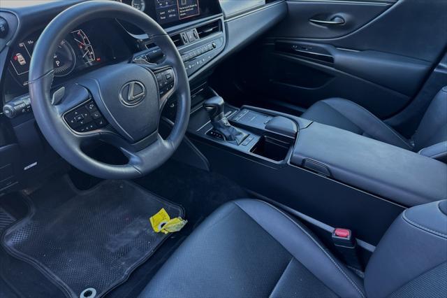 used 2022 Lexus ES 300h car, priced at $35,998