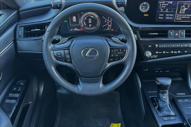 used 2022 Lexus ES 300h car, priced at $35,998