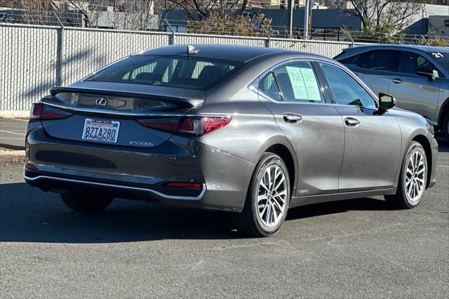 used 2022 Lexus ES 300h car, priced at $35,998