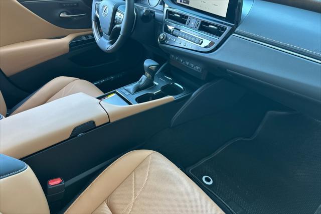 new 2025 Lexus ES 300h car, priced at $56,609